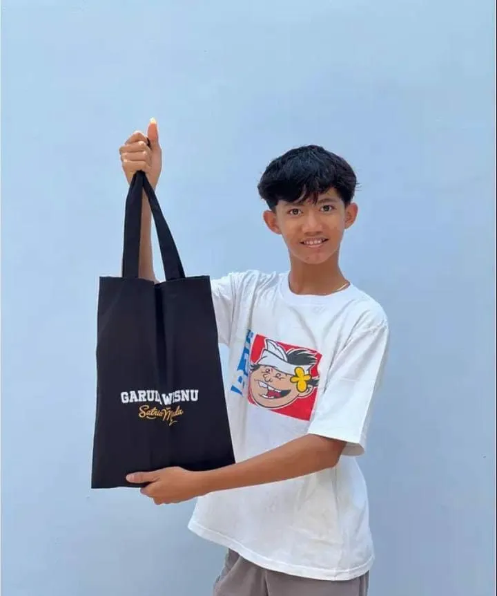 Kumpulan Foto Entul Garuda Wisnu Satria Muda Terbagus dan Terlengkap 12 Foto Entul Garuda Wisnu Satria Muda