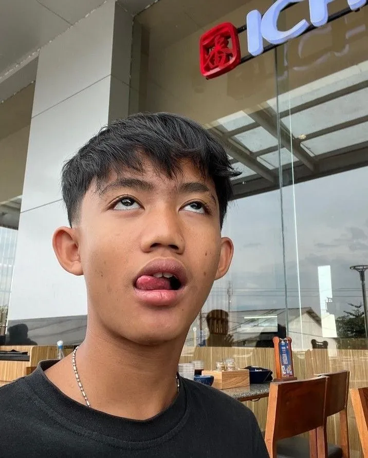 Kumpulan Foto Entul Garuda Wisnu Satria Muda Terbagus dan Terlengkap 26 Foto Entul Garuda Wisnu Satria Muda