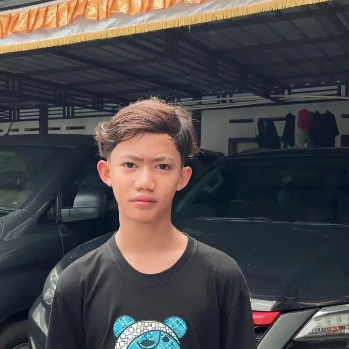 Kumpulan Foto Entul Garuda Wisnu Satria Muda Terbagus dan Terlengkap 4 Foto Entul Garuda Wisnu Satria Muda