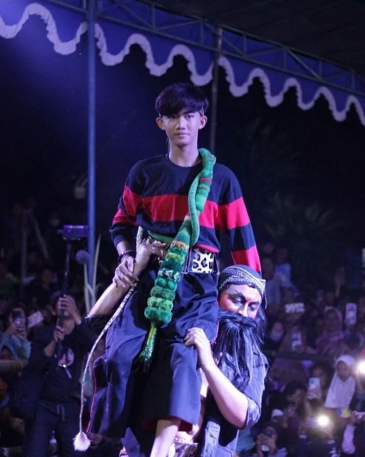 Kumpulan Foto Entul Garuda Wisnu Satria Muda Terbagus dan Terlengkap 8 Foto Entul Garuda Wisnu Satria Muda