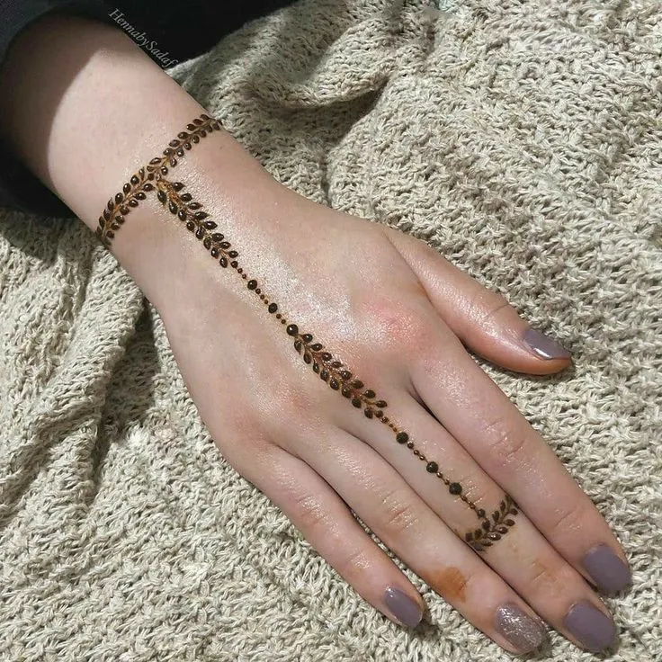 Kumpulan Foto Henna Simple Paling Mudah Terbagus dan Lengkap 15 Foto Henna Simple