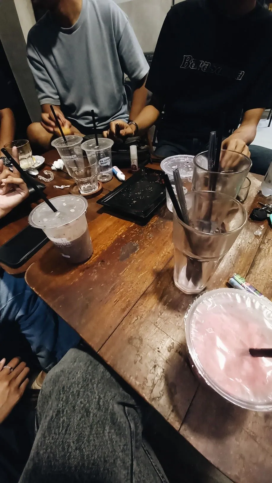 Kumpulan Foto Nongkrong Ngumpul Terbagus dan Terlengkap 14 Foto Nongkrong