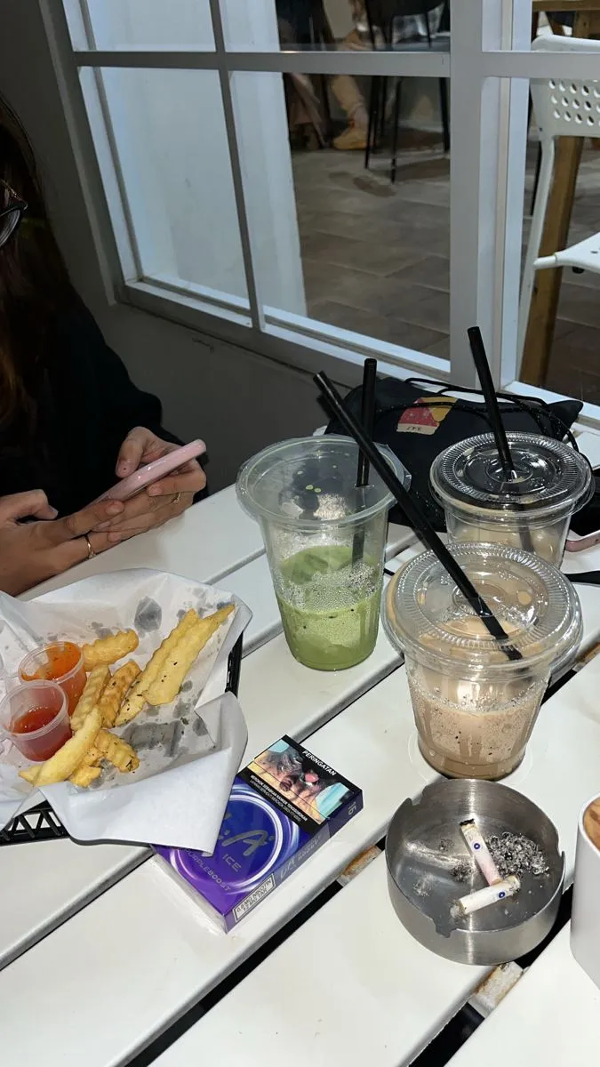 Kumpulan Foto Nongkrong Ngumpul Terbagus dan Terlengkap 4 Foto Nongkrong