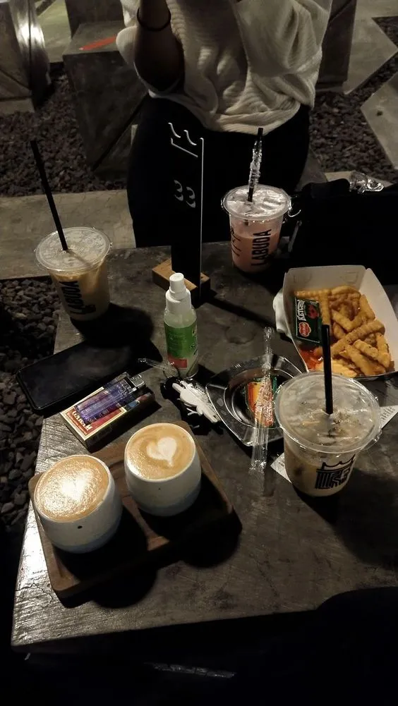 Kumpulan Foto Nongkrong Ngumpul Terbagus dan Terlengkap 6 Foto Nongkrong