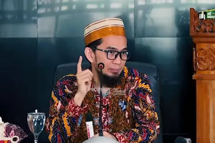Kumpulan Foto Ustadz Adi Hidayat Terbagus dan Terlengkap 28 Foto Ustadz Adi Hidayat
