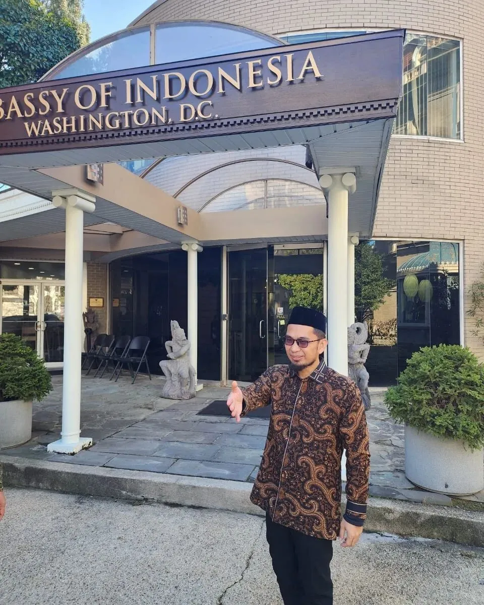 Kumpulan Foto Ustadz Adi Hidayat Terbagus dan Terlengkap 5 Foto Ustadz Adi Hidayat