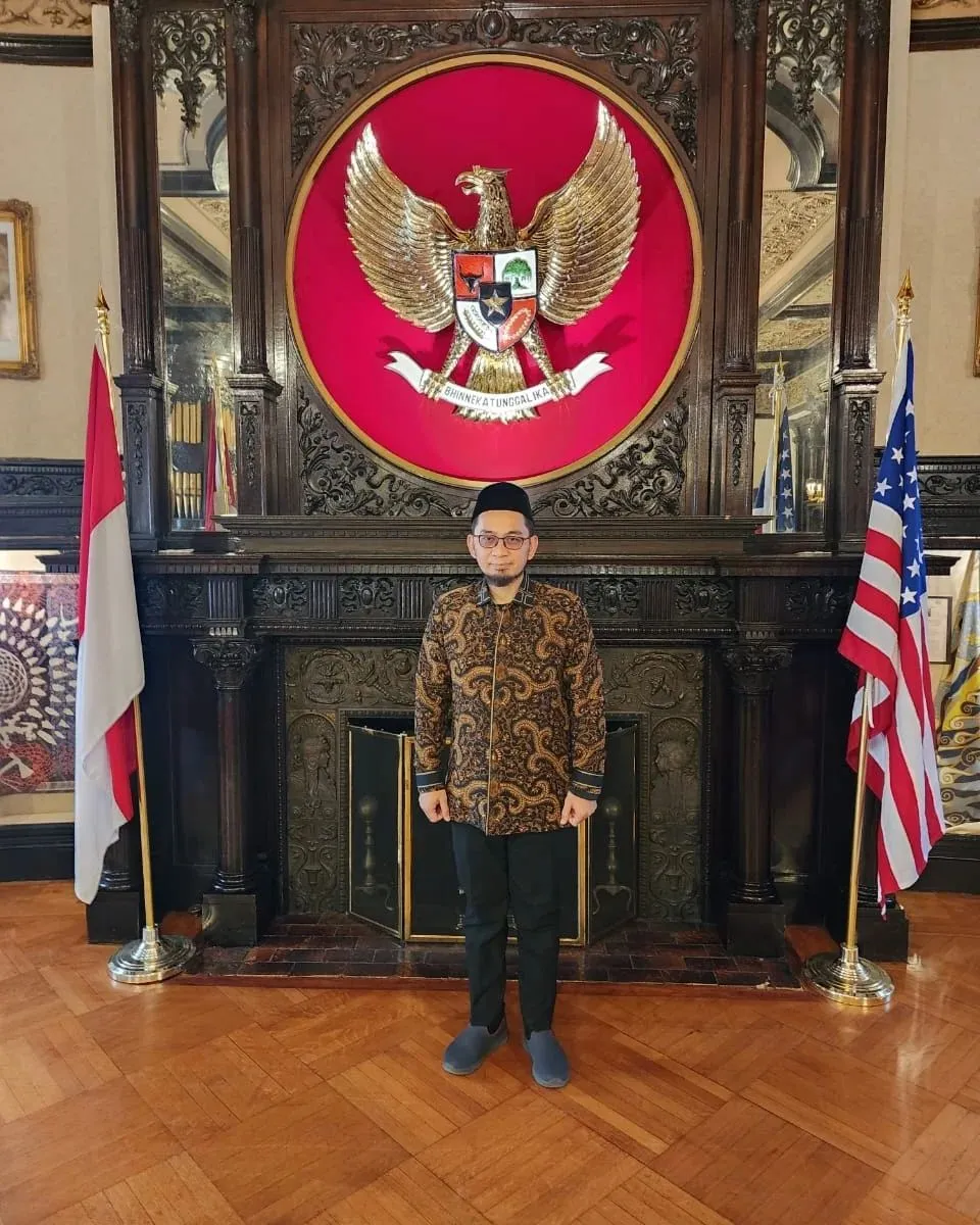 Kumpulan Foto Ustadz Adi Hidayat Terbagus dan Terlengkap 4 Foto Ustadz Adi Hidayat