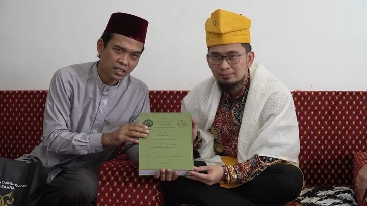 Kumpulan Foto Ustadz Adi Hidayat Terbagus dan Terlengkap 2 Foto Ustadz Adi Hidayat