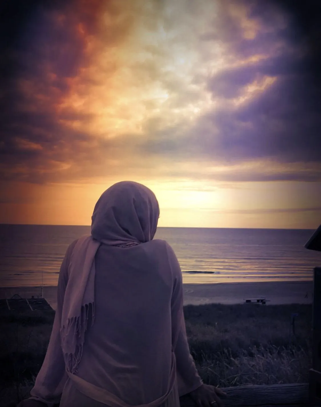 Kumpulan Gambar Wanita Berhijab Dari Belakang Galau Terbagus 2 Gambar Wanita Berhijab Dari Belakang Galau