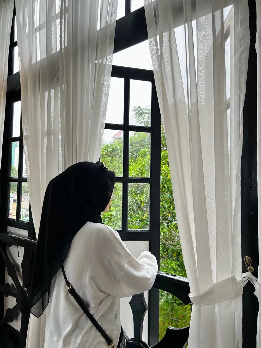 Kumpulan Gambar Wanita Berhijab Dari Belakang Galau Terbagus 15 Gambar Wanita Berhijab Dari Belakang Galau