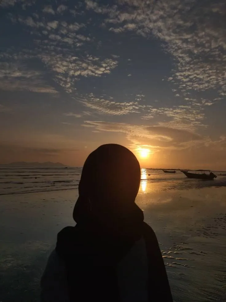 Kumpulan Gambar Wanita Berhijab Dari Belakang Galau Terbagus 26 Gambar Wanita Berhijab Dari Belakang Galau