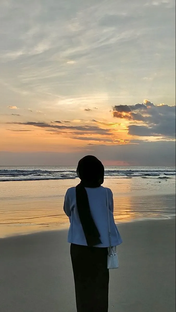 Kumpulan Gambar Wanita Berhijab Dari Belakang Galau Terbagus 6 Gambar Wanita Berhijab Dari Belakang Galau