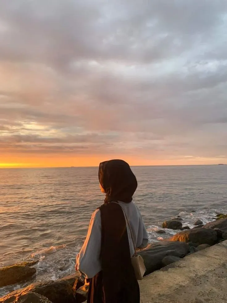 Kumpulan Gambar Wanita Berhijab Dari Belakang Galau Terbagus 8 Gambar Wanita Berhijab Dari Belakang Galau