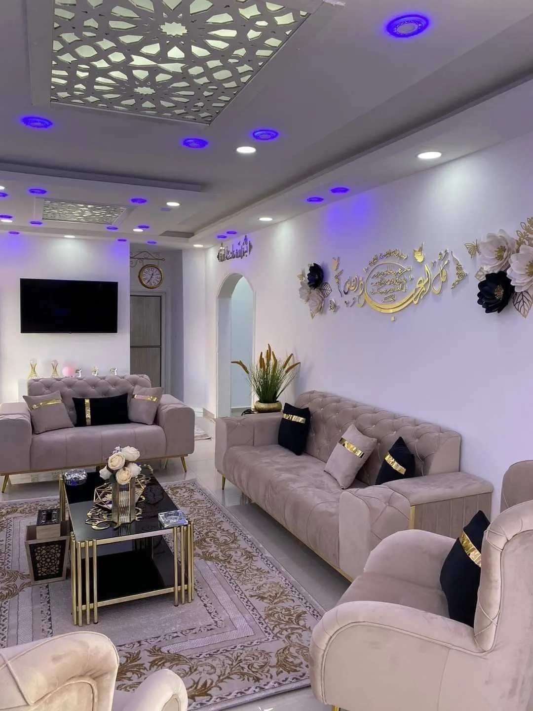 Interior Ruang Tamu Mewah Modern